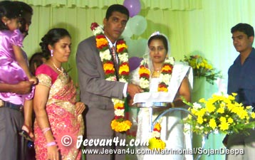 Sojan Deepa Wedding Photo Album